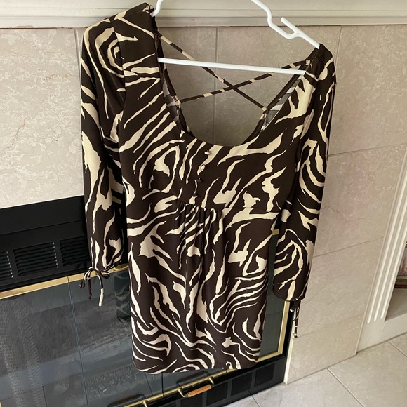 Top - Picture 2 of 2